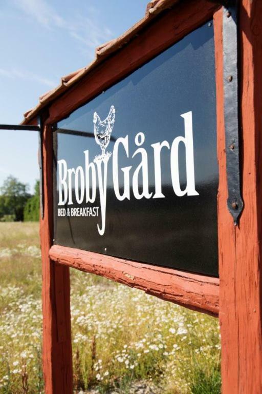 Broby Bed & Breakfast Entreplan ニュヒェーピング エクステリア 写真