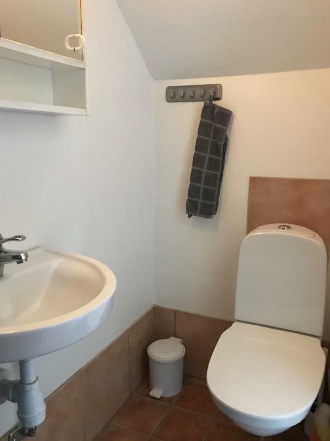 Broby Bed & Breakfast Entreplan ニュヒェーピング エクステリア 写真